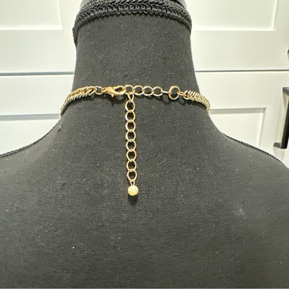 Pearl And Gold Cluster Necklace Statement Adjustable Up To 21” - Picture 3 of 6